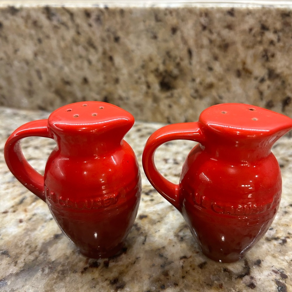 Le Creuset salt and pepper shakers